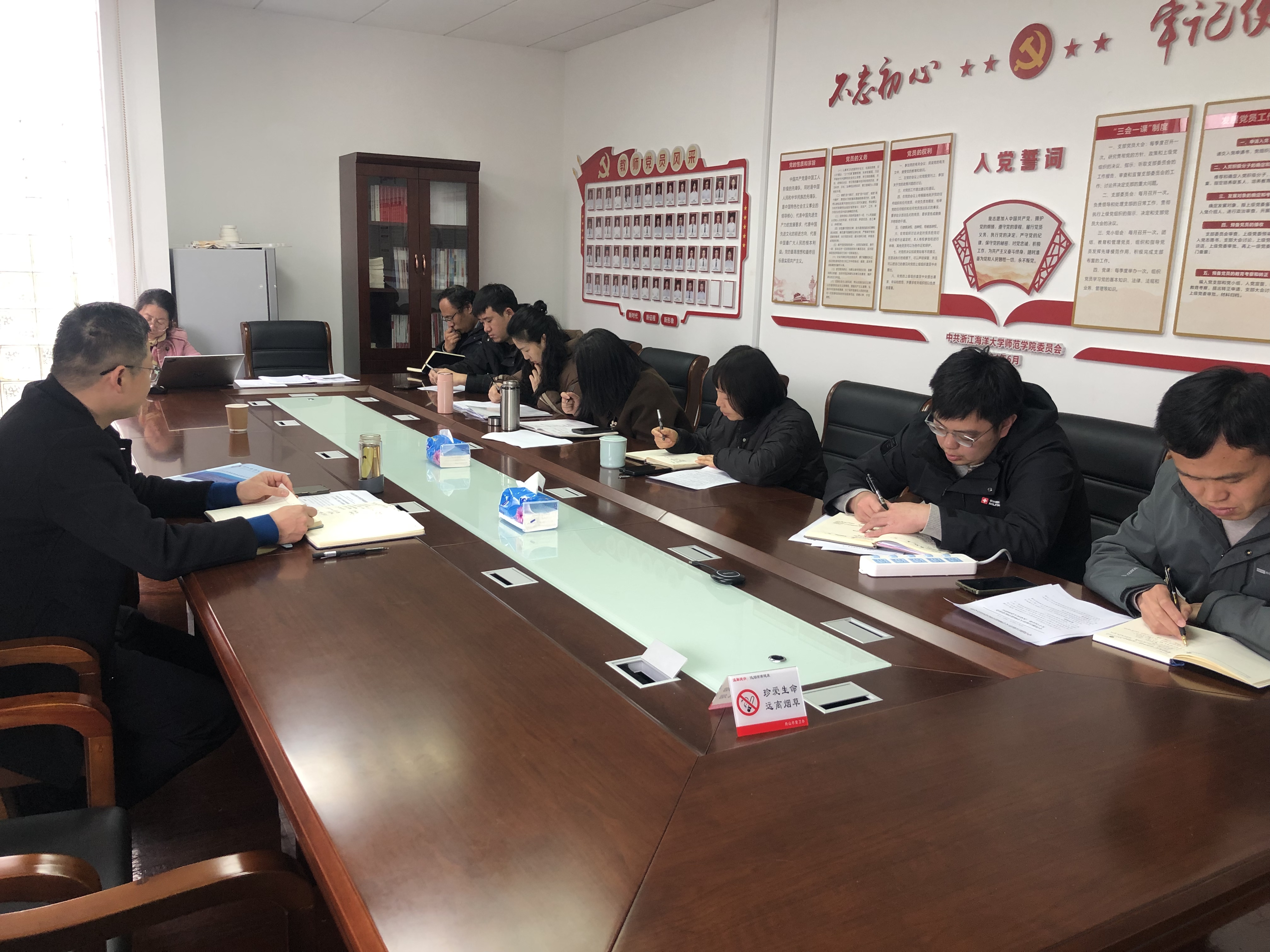 ef631e3fede777ce44964ba4ab1f8dd.jpg ef631e3fede777ce44964ba4ab1f8dd.jpg